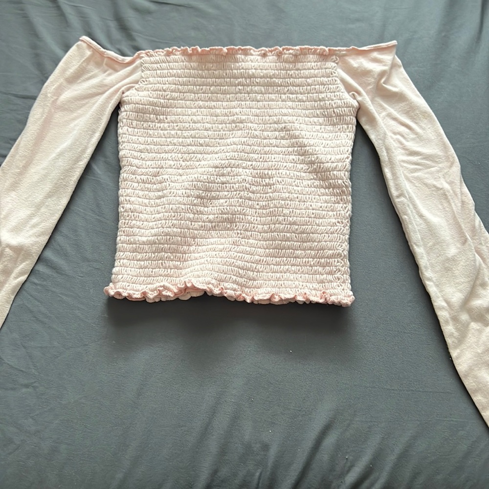 Pink Hollister crop top long sleeve
